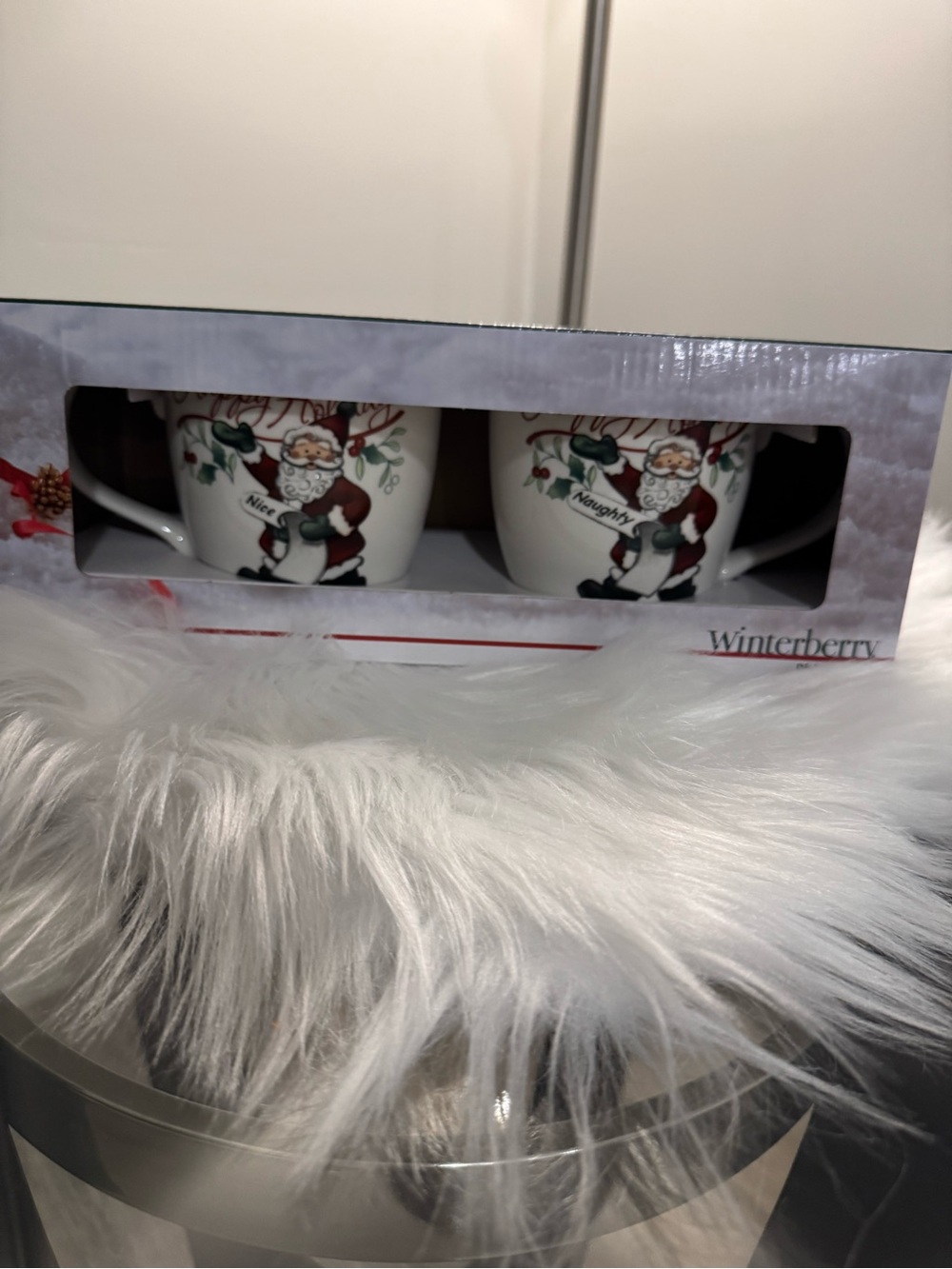 Pfaltzgraff Winterberry Box in Dark Green and White